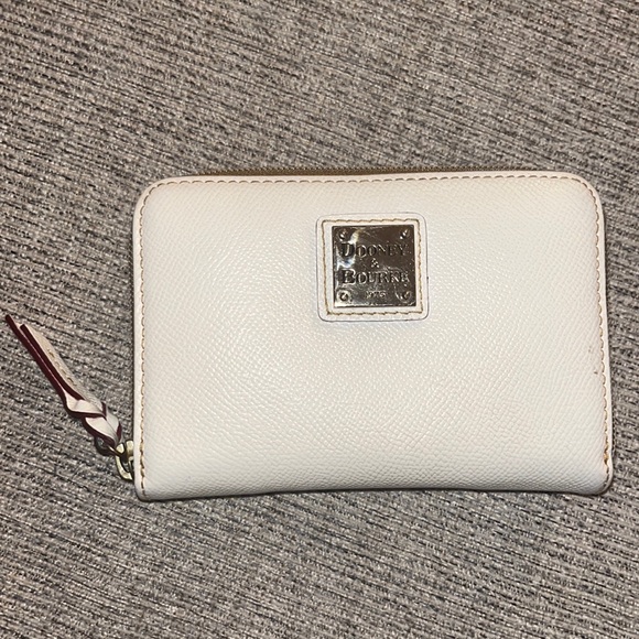 Dooney & Bourke White Pebble Medium Wallet - Picture 1 of 12